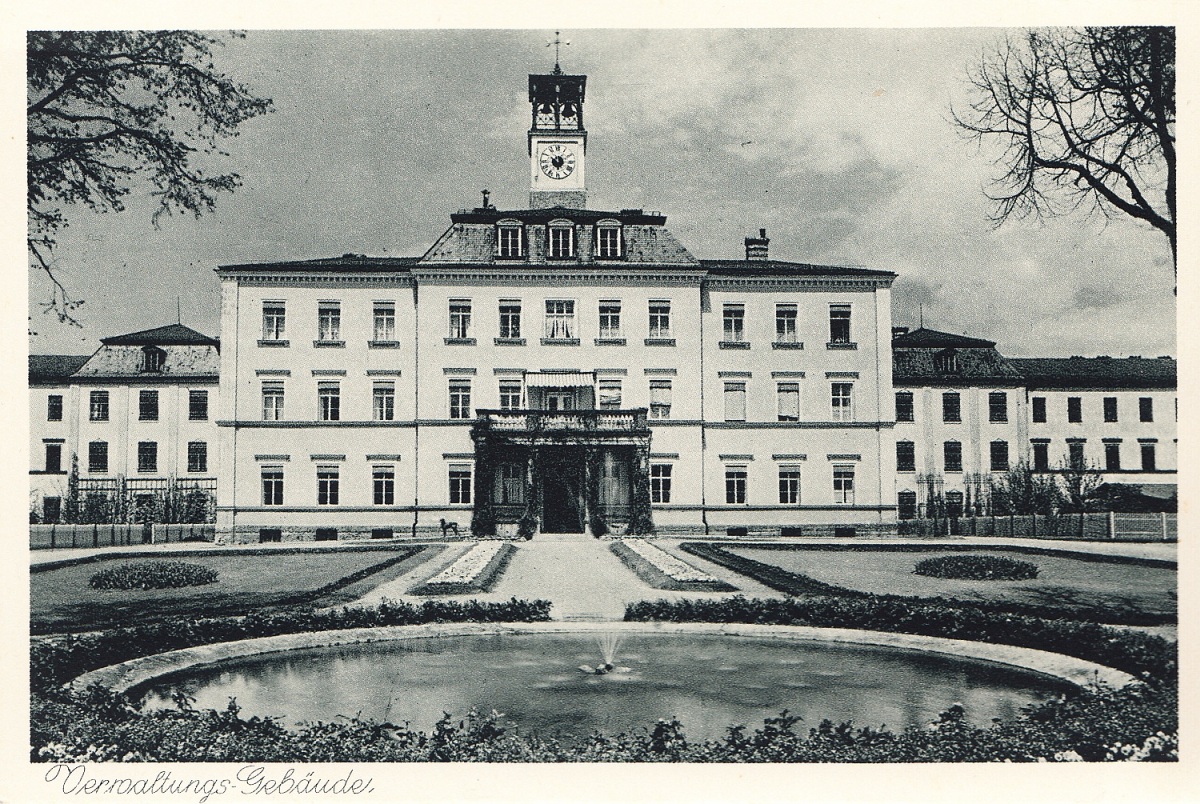 Verwaltungsgebäude der Heil- und Pflegeanstalt Kaufbeuren, um 1920; Archiv des Bezirkskrankenhauses Kaufbeuren